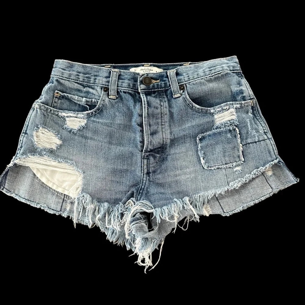 Abercrombie & Fitch Womens size 2/26 High Rise Cutoff Jean Shorts Patches Light